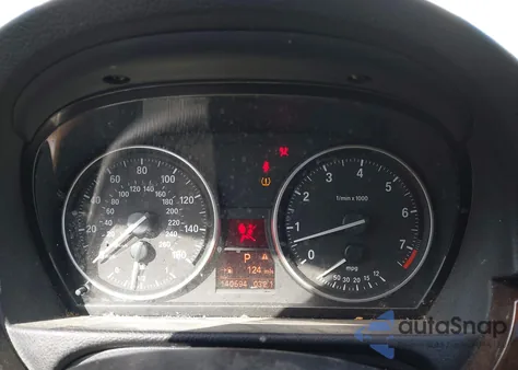 2011 BMW 328I xDrive z USA, uszkodzony, nr VIN WBAPK7G54BNN86708